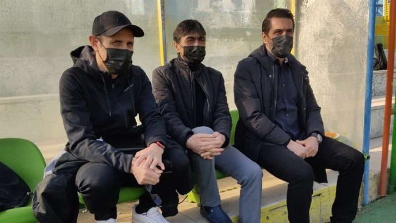 ناصر محمدخانی: خرید مهاجم خارجی بی کیفیت و ارزان، هدر دادن بودجه پرسپولیس است/ برای یحیی باید مهاجم باکیفیت بخرند