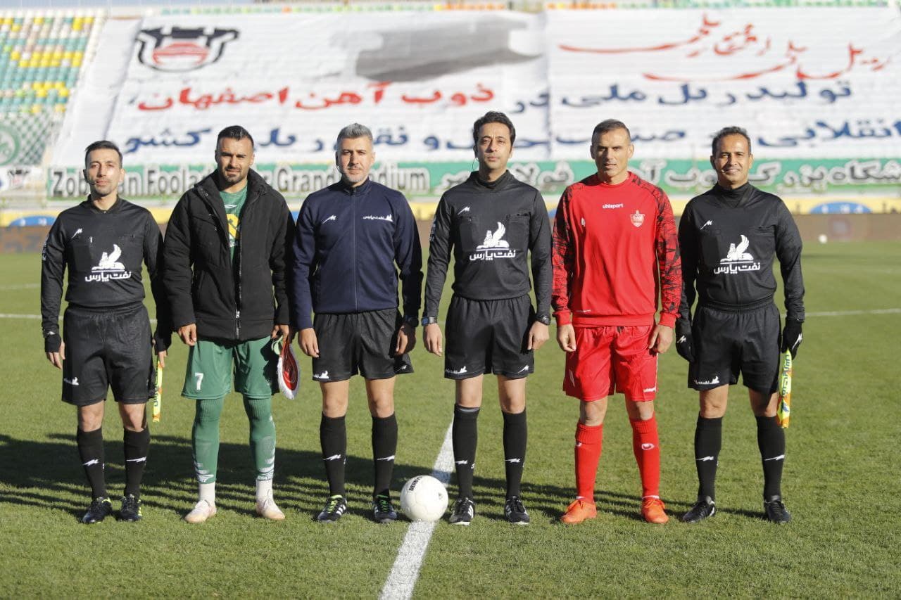 نظر کارشناس داوری در مورد تک صحنه مشکوک بازی ذوب آهن و پرسپولیس