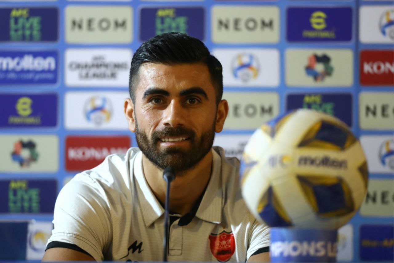 هافبک پرسپولیس جدایی‌اش را تکذیب کرد؛ قرارداد دارم و جایی نمی‌روم