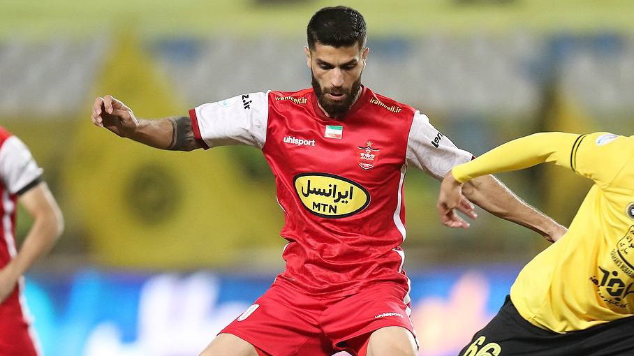 هافبک پرسپولیس محروم شد