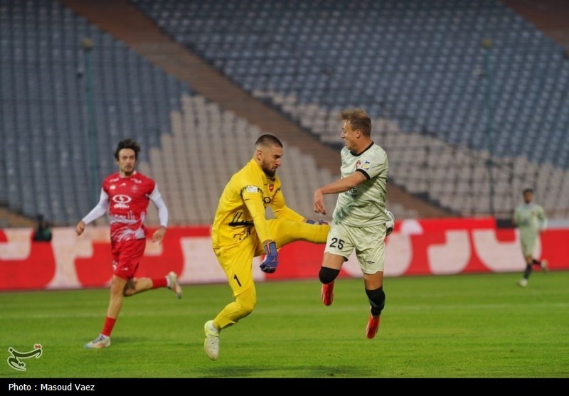 ورود وزیر ورزش به اتفاقات دیدار پرسپولیس – تراکتور