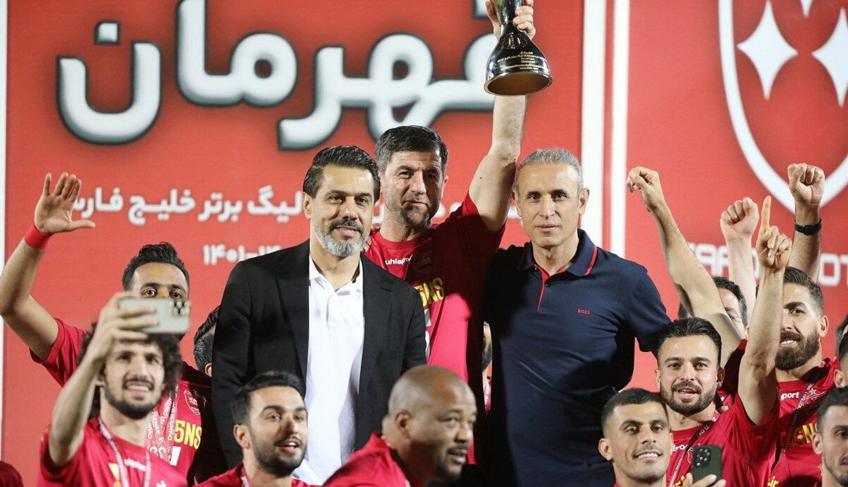 ویدئو: بازی پرسپولیس ۴-۰ نساجی و جشن قهرمانی و اهدای جام پرسپولیس