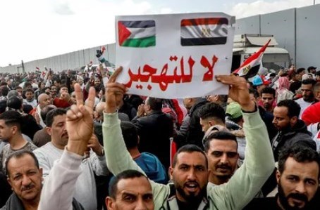 پاسخ قاطع فلسطینیان به طرح ترامپ: تا ابد در غزه می‌مانیم