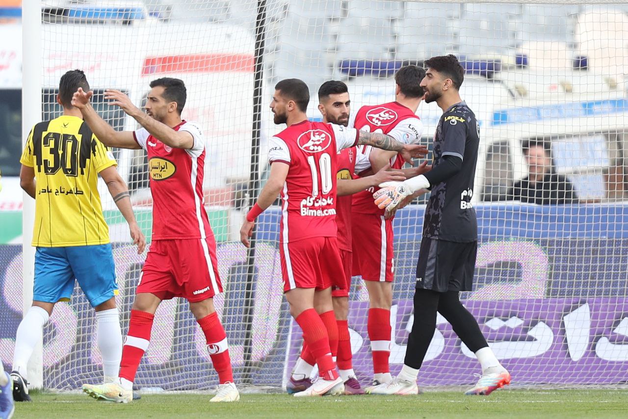 پایان رأفت: دلیل حرف نزدن یحیی کاملاً مشخص است/ پنالتی نفت گل می‌شد هم تیم گل محمدی برنده بود