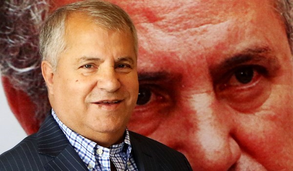 پروین: استقلال و پرسپولیس را با هم دشمن کرده‌اند/ یقه مسئولان را برای نداشتن ورزشگاه بگیرید