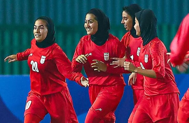 پیروزی تیم ملی فوتبال دختران ایران مقابل عربستان