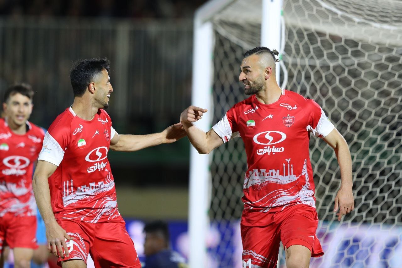 پیروزی سرخ خا برابر چادرملو در یزد؛ پرسپولیس به یک قدمی صدر رسید