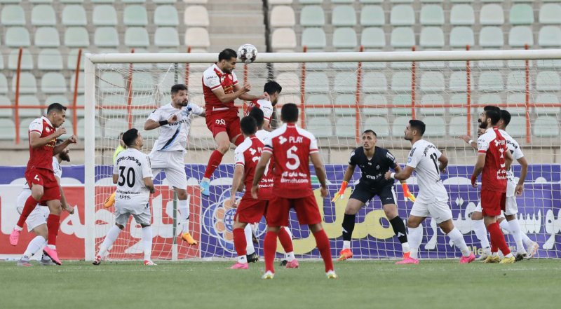 پیکان ۱-۳ پرسپولیس / برد کهکشانی با درخشش شهاب