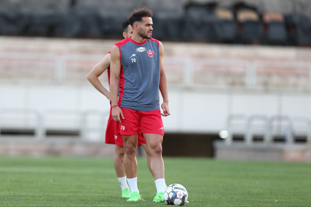 چشم‌ها به اورونوف؛ برگ برنده خاموش پرسپولیس در نبرد با خیبر
