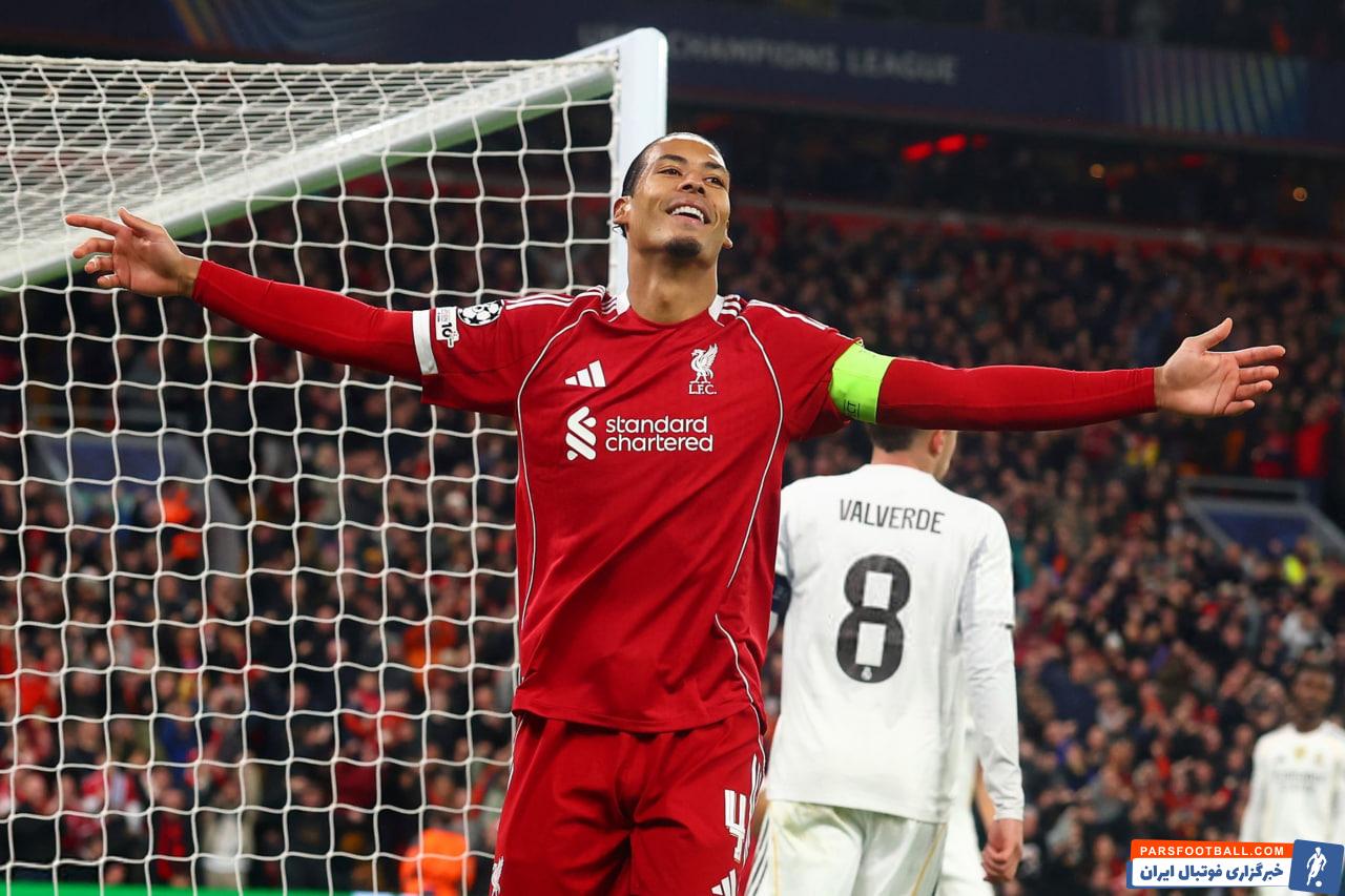 کاپیتان لیورپول پیراهنش را با اسطوره رئال مادرید تعویض کرد + عکس