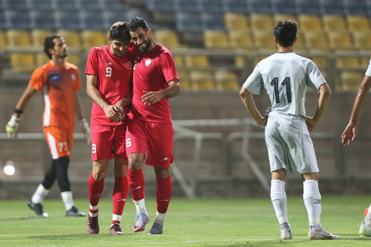 کلهر: با رفتن آل کثیر نیاز به جذب مهاجم است/ باقری وزن نیمکت پرسپولیس را چندبرابر می‌کند