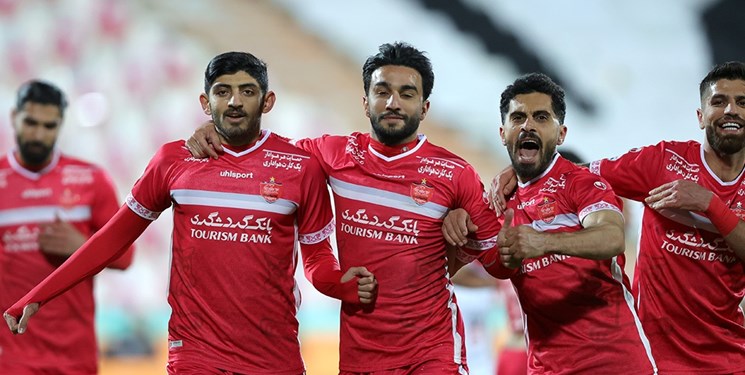 کلهر:با تعویض‌های گل محمدی، پرسپولیس رو به جلوتر شد/این خط حمله برای سپاهان خطرناک است