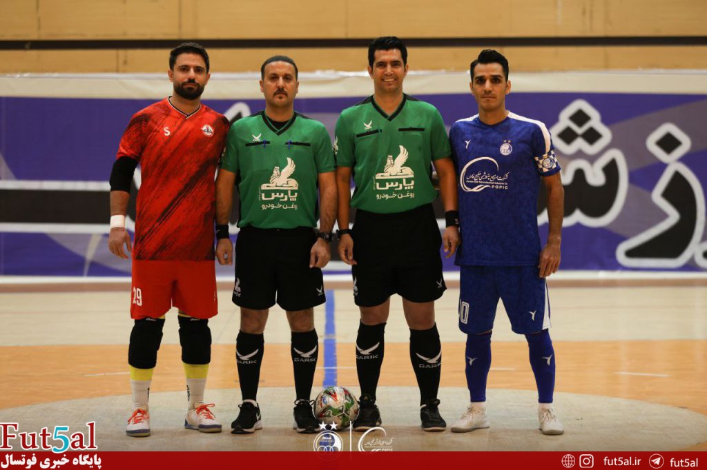 گزارش تصویری/ بازی تیم های استقلال و نفت امیدیه