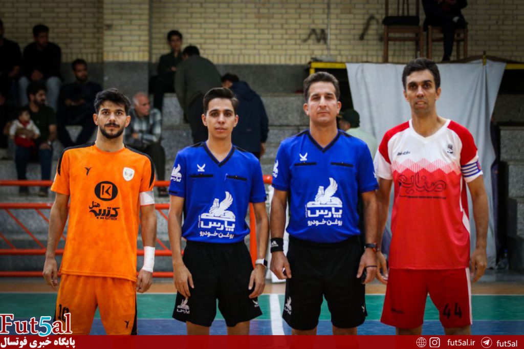 گزارش تصویری/ بازی تیم های صنایع اردکان و عمران بتن همدان