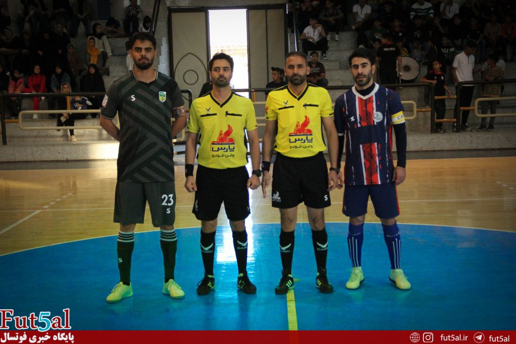 گزارش تصویری/ بازی تیم های پاس بافق و پاریزه ر کردستان