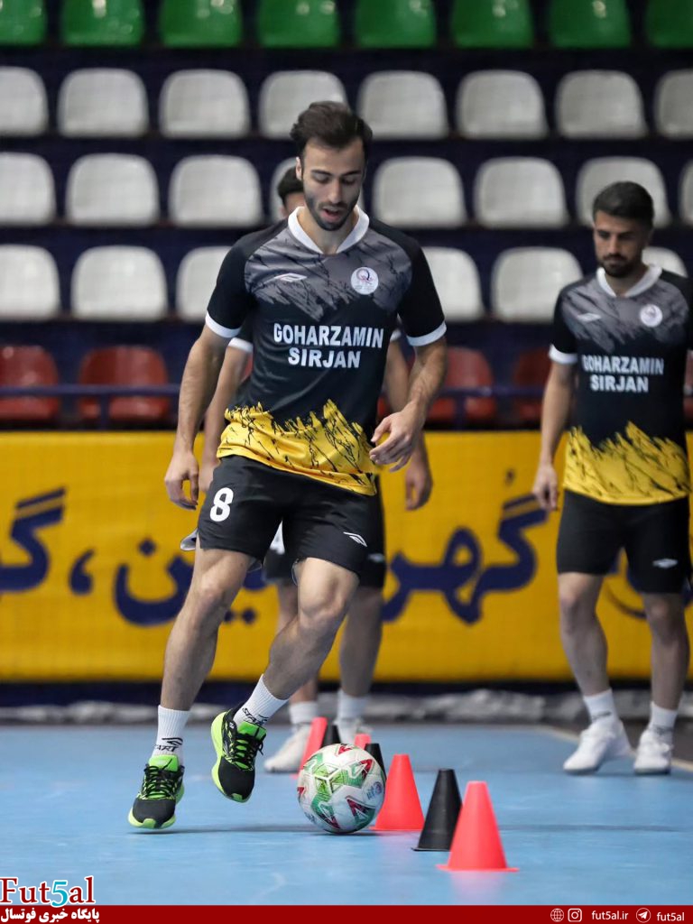 گزارش تصویری/ تمرین گهرزمین پیش از بازی با پالایش نفت بندرعباس