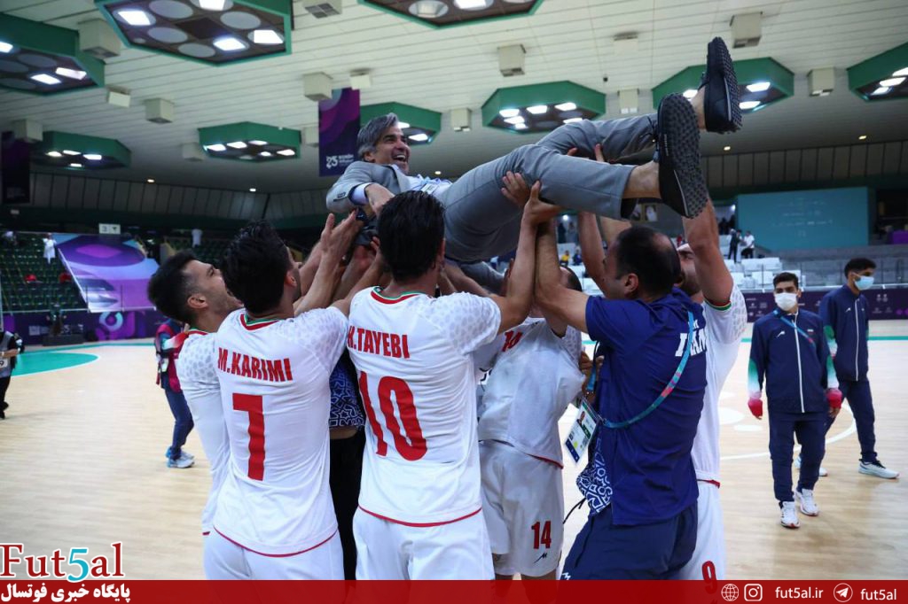 گزارش تصویری/ شادی ملی پوشان فوتسال پس از قهرمانی در بازی های همبستگی کشورهای اسلامی