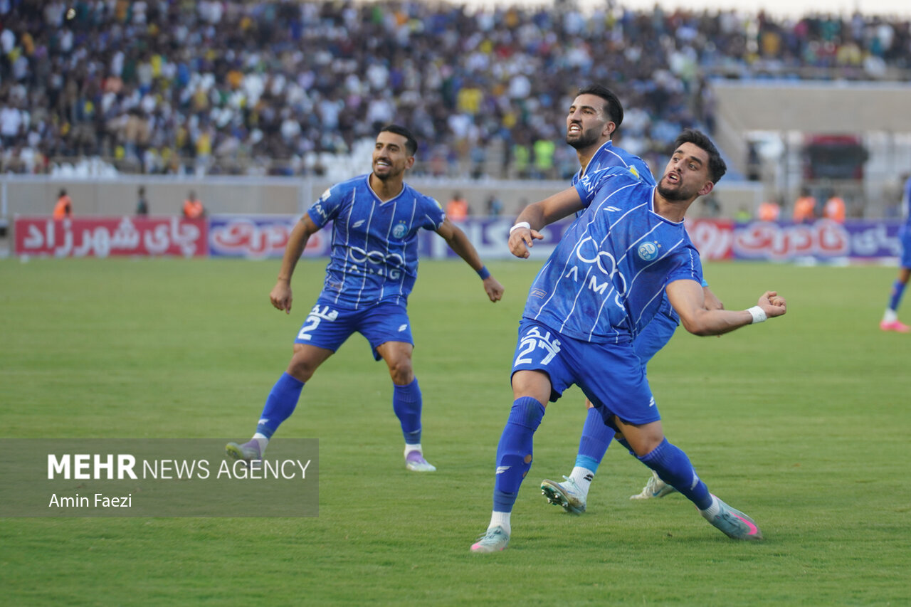 گودرزی: مهم پیروزی استقلال است/ از بچگی طرفدار این تیم بودم گودرزی: مهم پیروزی استقلال است/ از بچگی طرفدار این تیم بودم