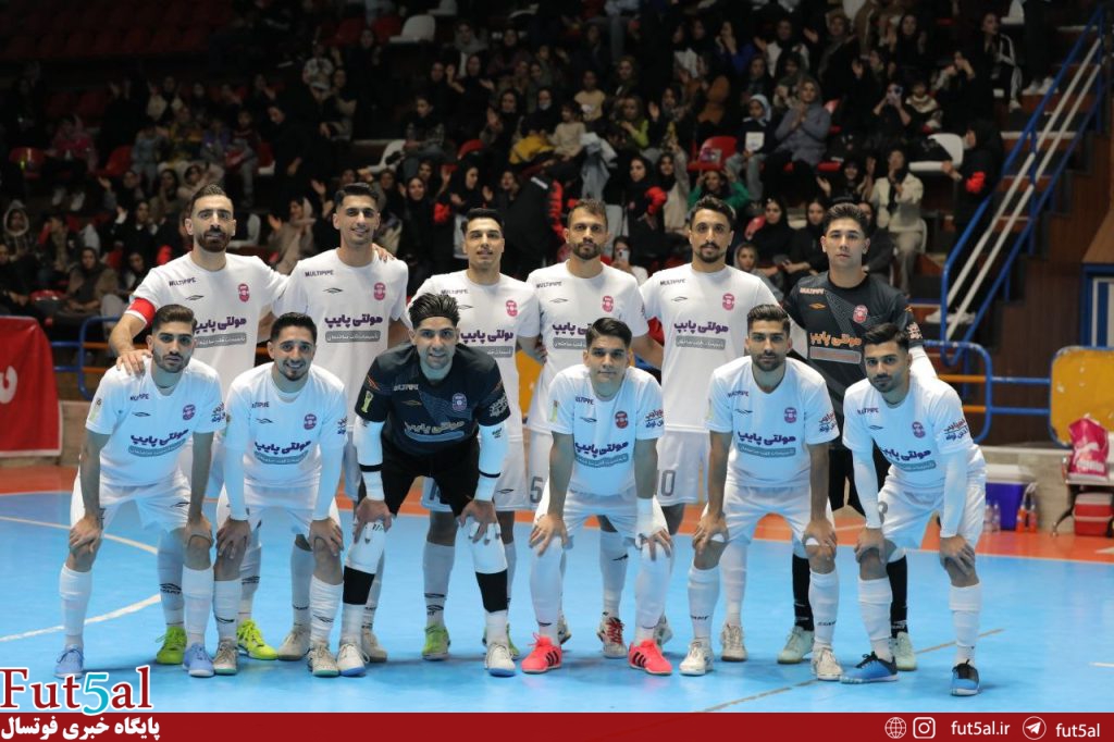 ۱۳ پیروزی متوالی: آواز قهرمانی گیتی پسند!