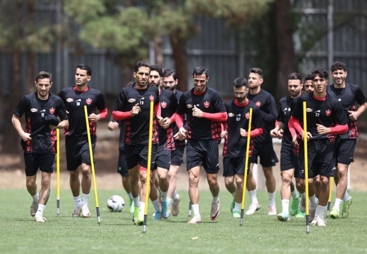 ۲ مربی خارجی پرسپولیسی می‌شوند